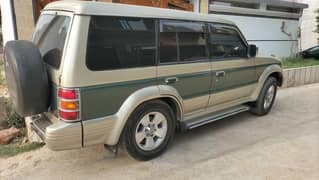 Mitsubishi Pajero Full Option 1985 4x4
