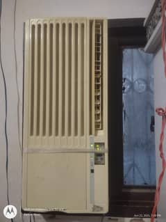 110 volt window ac good condition and running condition