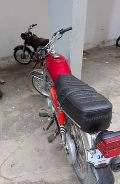 Honda cg125 2000 model