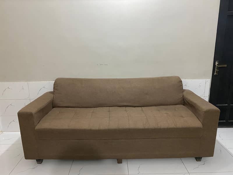 7 setter sofa set only 1 year used 3