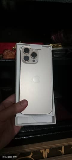 Apple iPhone 16 Pro Max