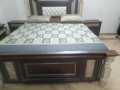Bed + dressing table all set