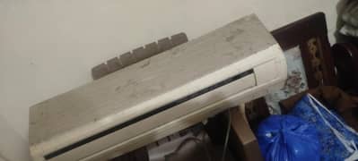 1.5 ton ac haier bich mese jali toti howi ha gas nahi ha