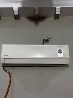 Gree split AC 1.5ton