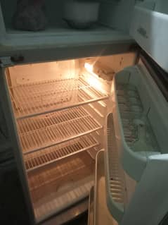 DAWLANCE FULL SIZE REFRIGERATORS Model 9188D FOR SALE