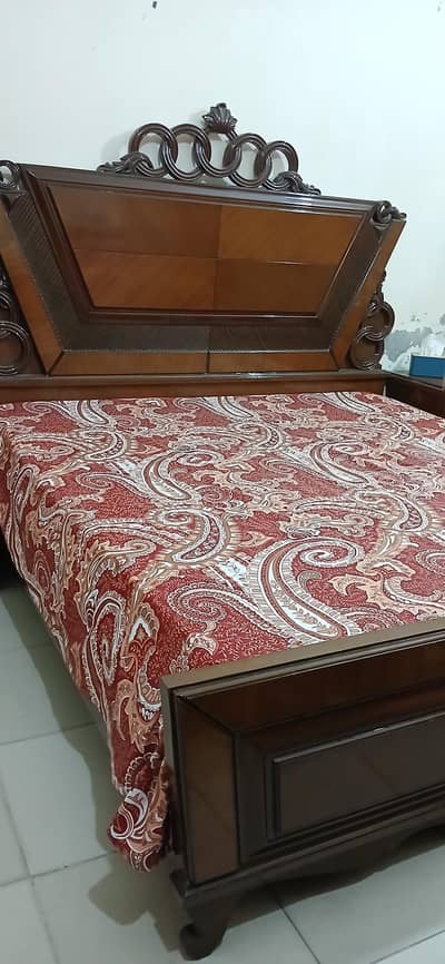 king size bed+mattress+dressing table+2 side tables