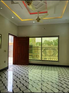 10 Marla Modern House For Rent