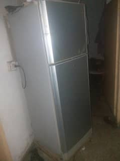 Refrigerator for sele urgent