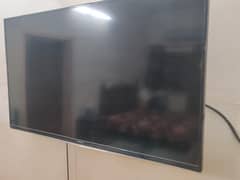 40"