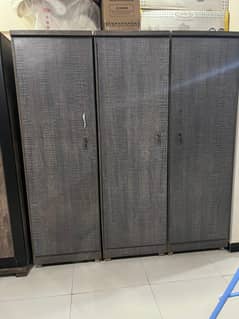 3 door wardrobe