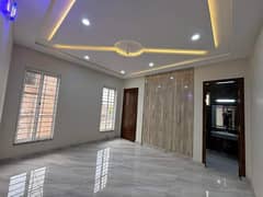 8 Marla Double Storey Full Ready To Move With 5 Bed Room In Green Land