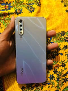 only mobile no box no charge mobile all ok ha no open saidy thori raff