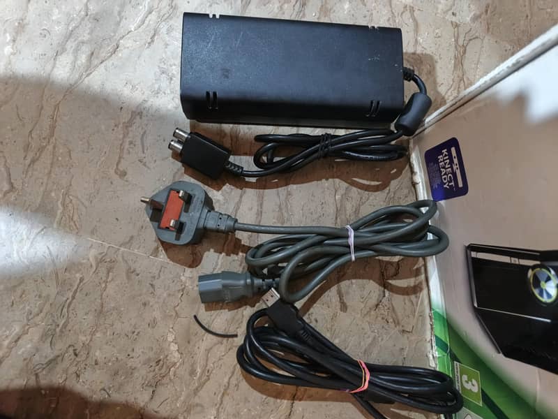 Xbox 360 (used) Jailbreak brand new condition with Kinect sensor 3