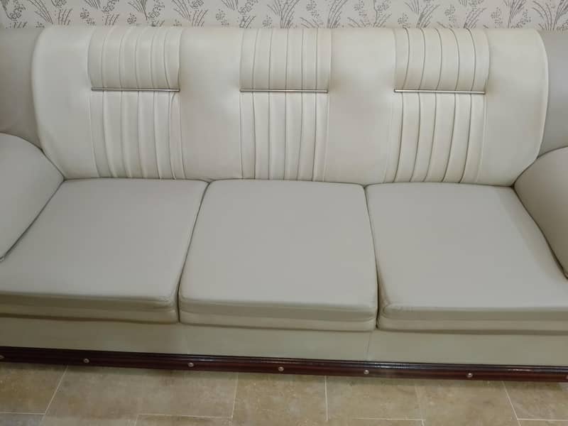 leader sofas 10