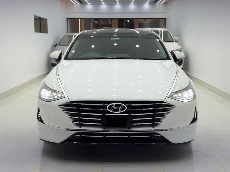Hyundai Sonata 2023 top of line 2.5 bank lease 29 Installment paid 0
