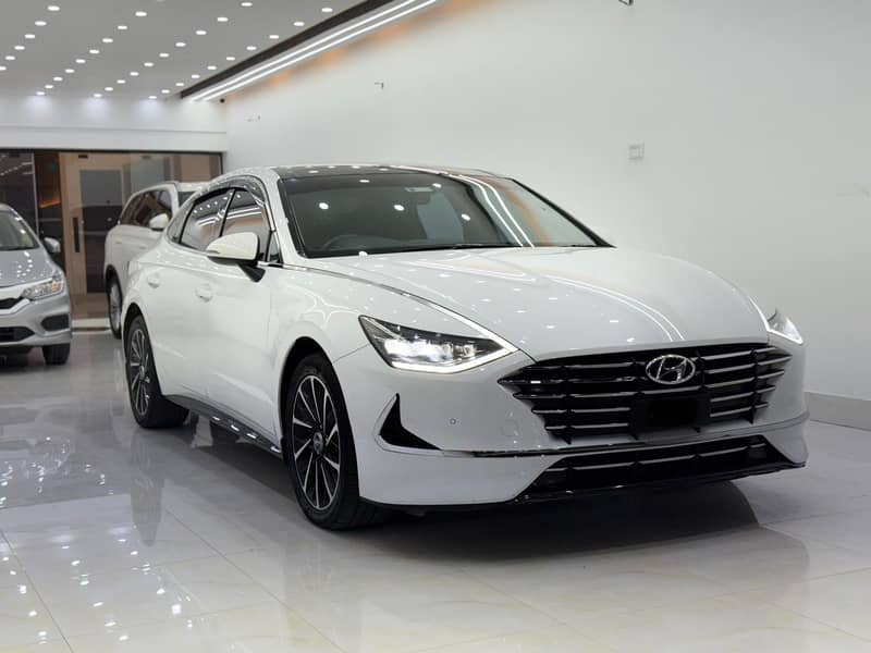 Hyundai Sonata 2023 top of line 2.5 bank lease 29 Installment paid 1