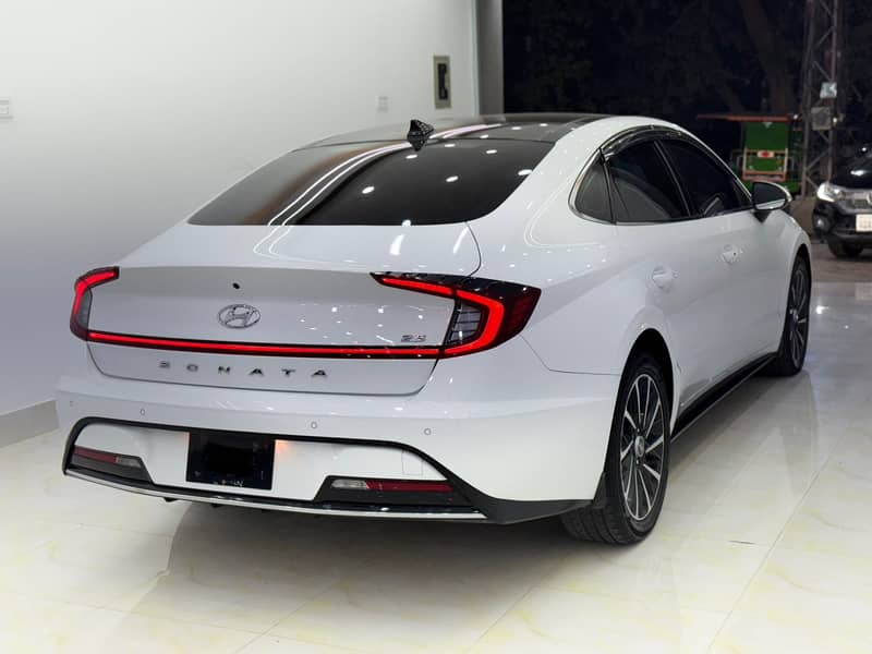 Hyundai Sonata 2023 top of line 2.5 bank lease 29 Installment paid 5