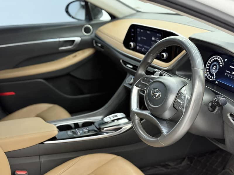 Hyundai Sonata 2023 top of line 2.5 bank lease 29 Installment paid 7