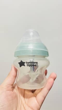 Tommy tippee anti colic bottle
