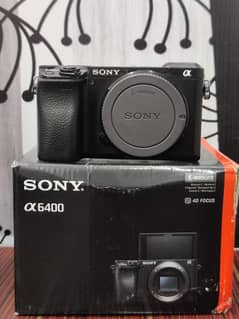 Sony 6400 with 30mm 1.4 camera for Sale Urgent