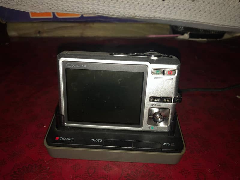 Casio Exilim 6.0 mp Digital Camera working condition 1