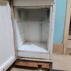 WATER DISPENSER