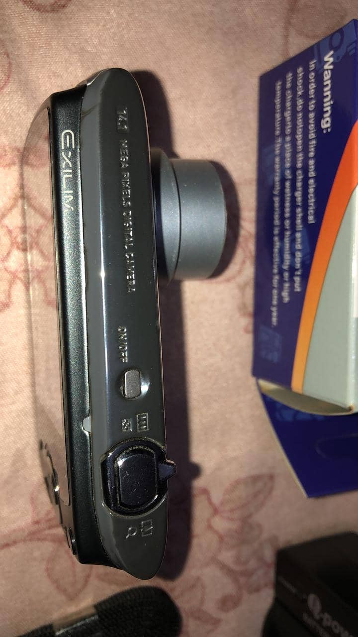 Casio Exilim 14.1 mp Digital Camera working condition 3