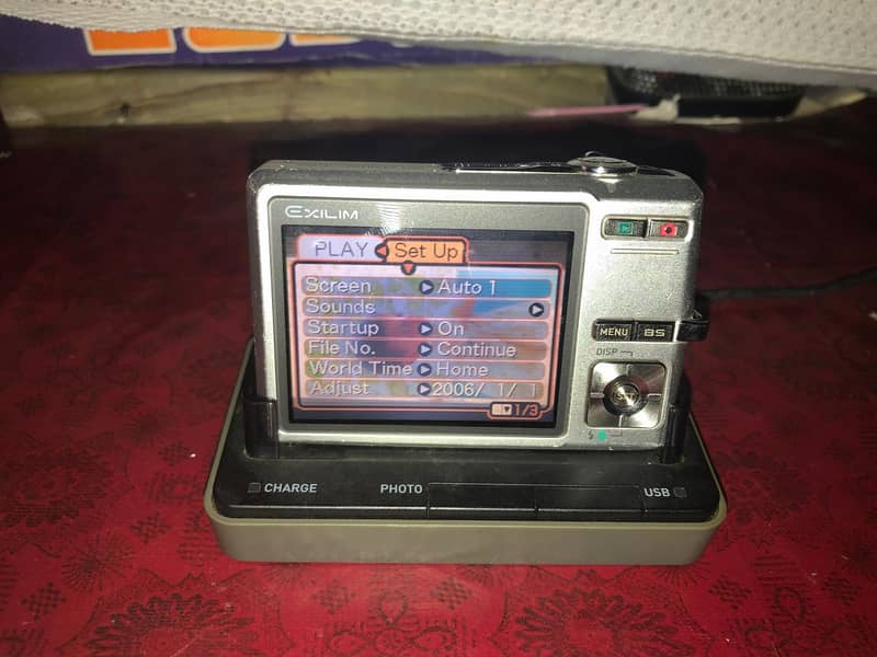 Casio Exilim 14.1 mp Digital Camera working condition 9