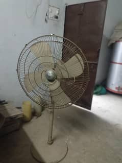 pedestal fan