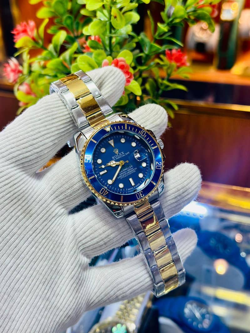 Rolex Submariner with rotating bezel and date 5