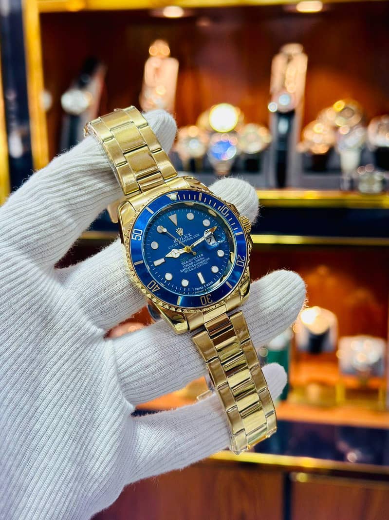 Rolex Submariner with rotating bezel and date 6