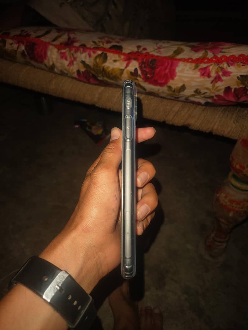 iPhone 11 exchange with android 9