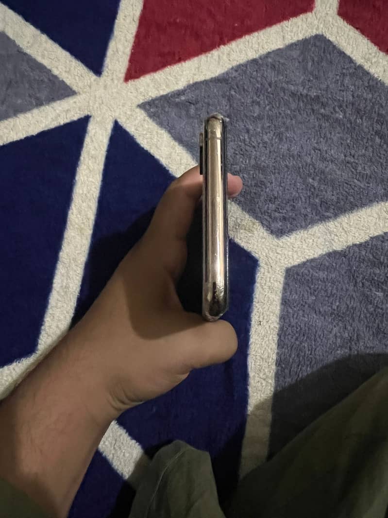 Iphone XS MAX memory 256GB Pta approve with box 4