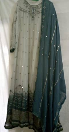 Used Long Frock with Dupatta – Large Size 