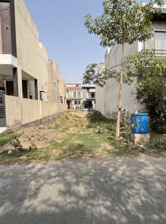 DHA 9 TOWN 50 FOOT ROAD TOP LOCATION, ROAD LEVEL, NEAR TO PARK, NEAR TO MAIN, NEAR TO ALL AMENITIES, BEAUTIFUL PLOT FOR SALE