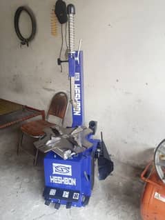 TYRE CHANGER MACHINE