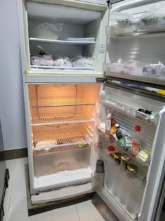 Dawlance fridge for sale