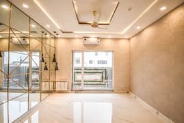 1 KANAL UPPER PORTION IN EXCELLENT LOCATION AVAILABLE FOR RENT