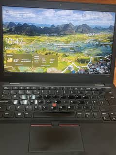Lenove Thinkpad Core i3 8th Generation Touch and Type