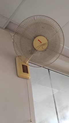 bracket fan available