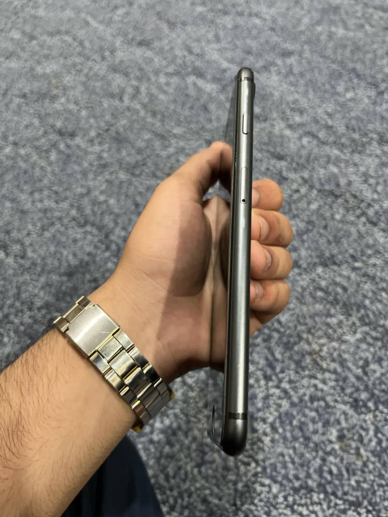 iPhone 8 Plus 128 gb jv Exchange possible with pta good mobile 7