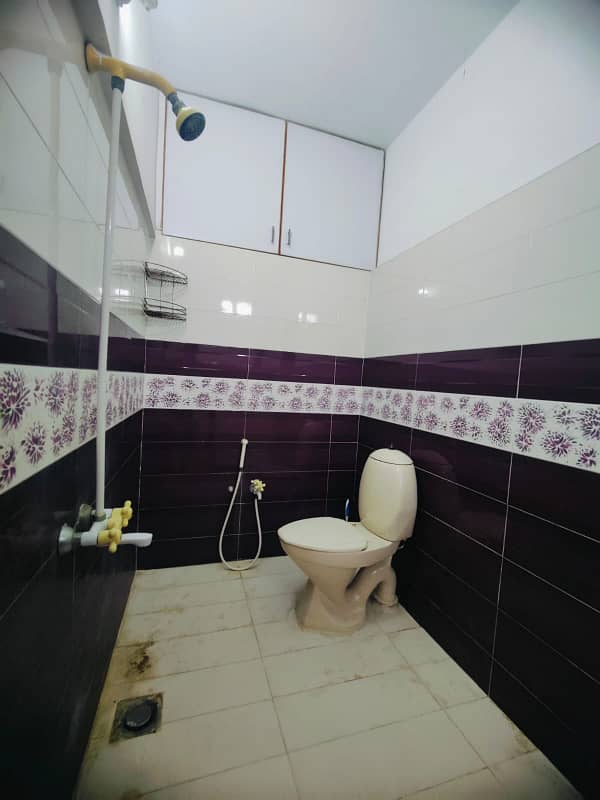 A Well-Maintained And Inviting Apartment In The Heart Of Gulshan-E-Iqbal For Sell (Near Nipa Chowrangi) Opt Chase Value 8