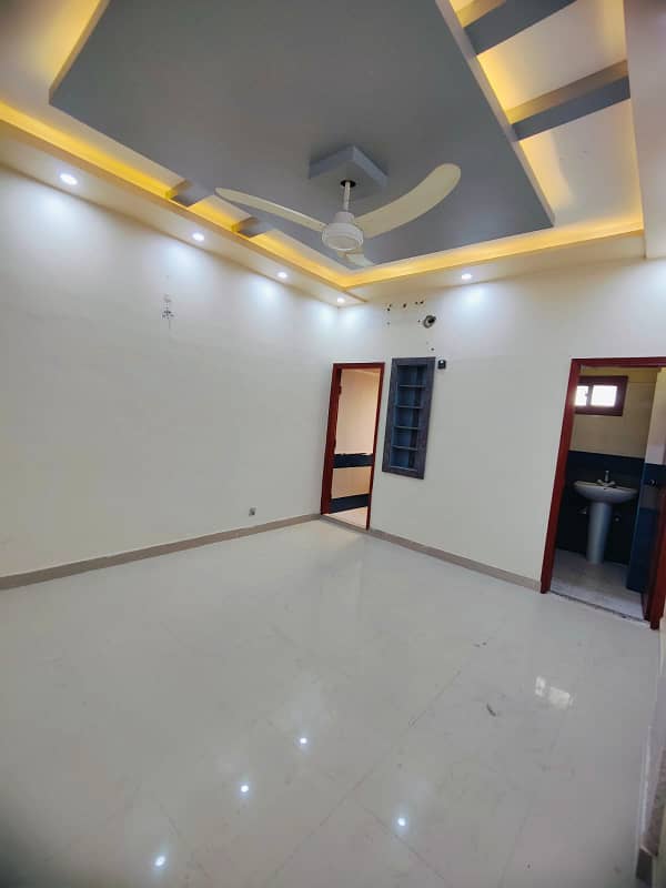A Well-Maintained And Inviting Apartment In The Heart Of Gulshan-E-Iqbal For Sell (Near Nipa Chowrangi) Opt Chase Value 14