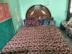 5feet wide double  Bed .