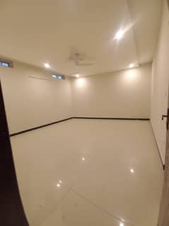 Spacious 1 Kanal House Available For Rent Ideal For Families