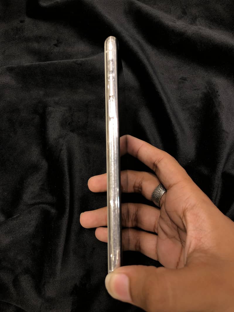 iPhone 11 pro max read add no exchange 3