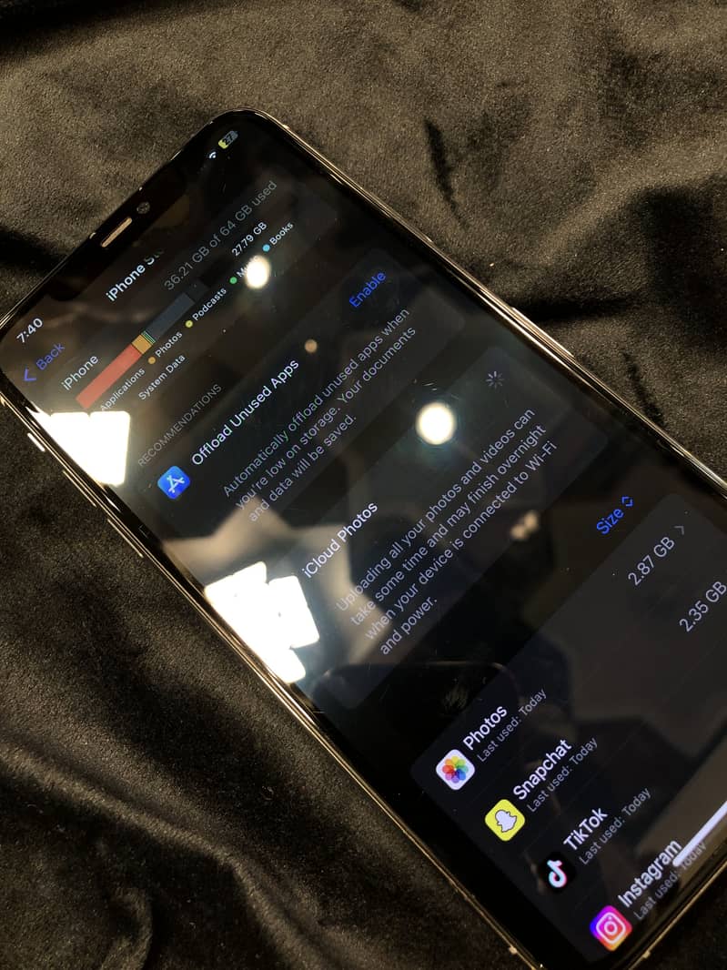 iPhone 11 pro max read add no exchange 5
