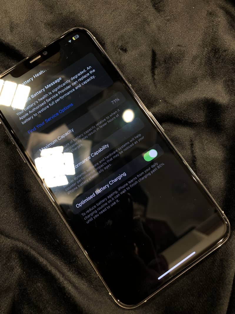 iPhone 11 pro max read add no exchange 8