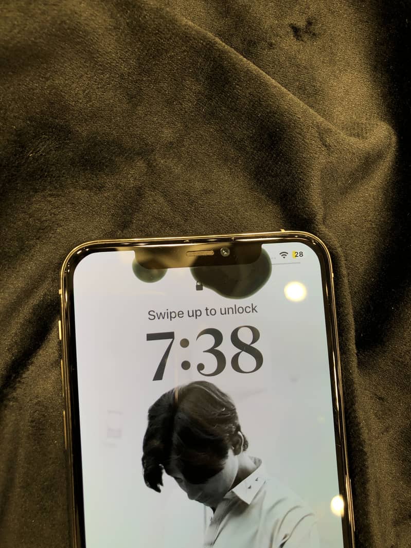 iPhone 11 pro max read add no exchange 10
