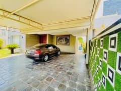 DREAM HOME OFFERS ONE KANAL SLIGHTLY USE FULL HOUSE AVAILABLE FOR RENT DHA PHASE 06 D BLOCK LAHORE FACING PARK 100% ORGINAL AD WITH DUBBLE HIGHT LOBBY
